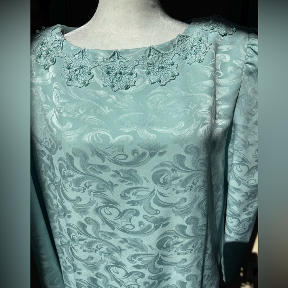 Vintage In the Mood Sea Foam Green Dress Size Large Pearl & Lace Detail